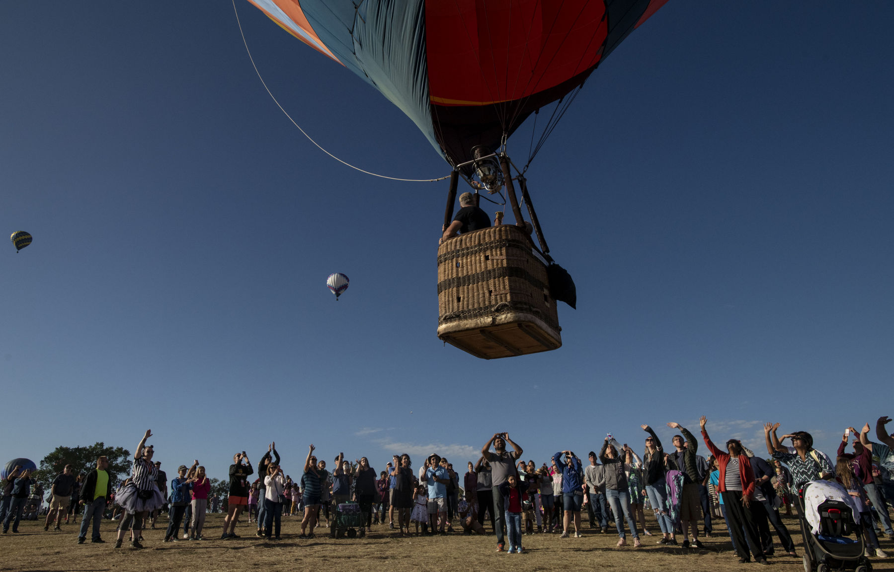 090219-news-liftoffballoons 14.jpg